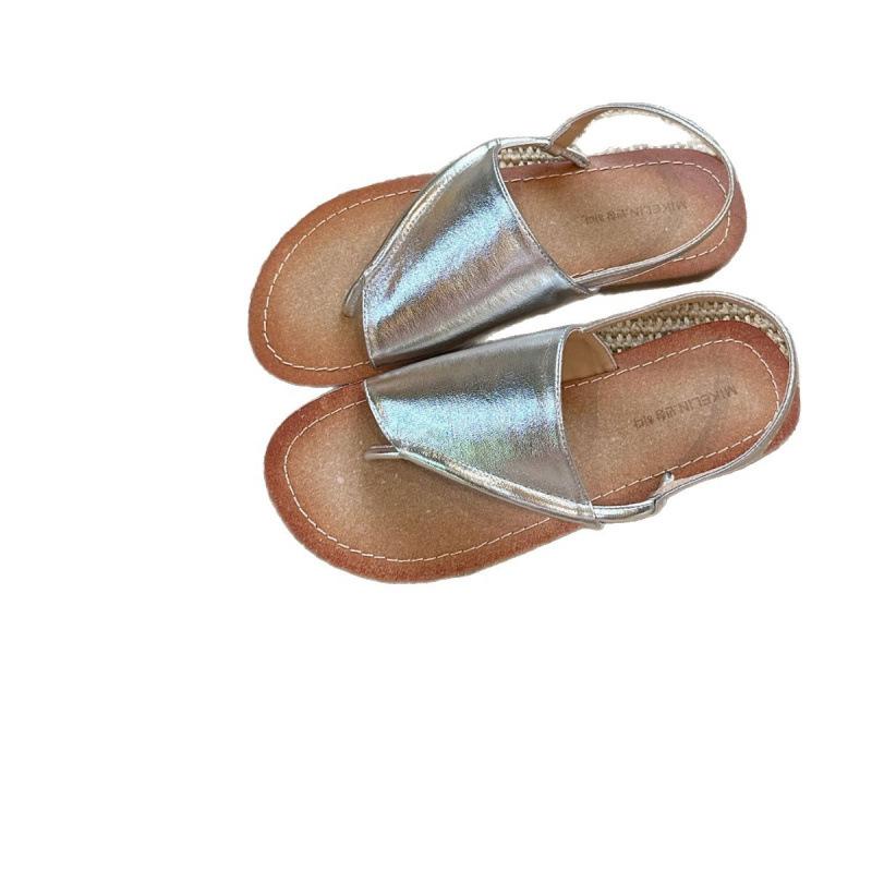 ~ French simple flat-bottomed set of Roman sandals for women's summer new beach casual pinch feet and cool slippers for outer wear