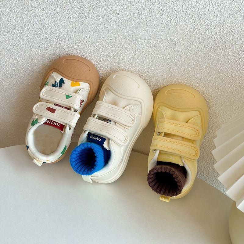 Children's open smile biscuit shoes spring and autumn new boys and girls ins board shoes soft sole versatile baby canvas shoes tide