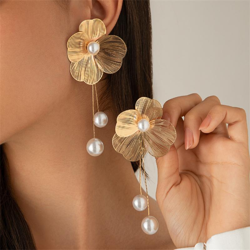 

Элегантные модные корейские цветочные жемчужные кисточки висячие серьги для женщин и девушек подарочные ювелирные изделия оптом золотой