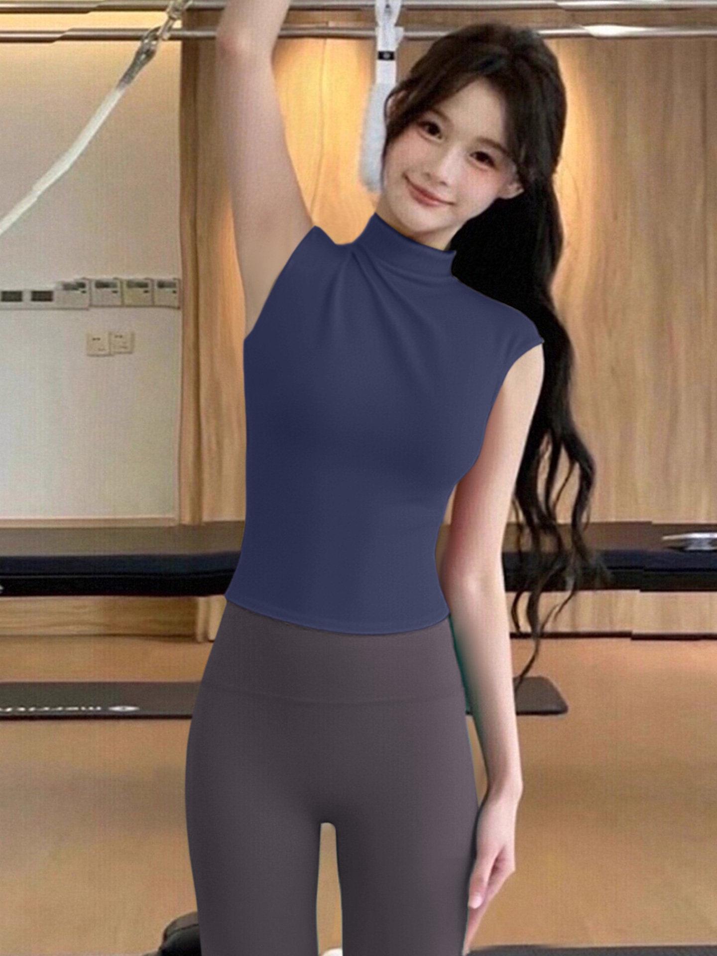 

Stunning High-Neck Red Pilates & Yoga Top, Wear Outdoors - Premium Fitness Training Set Medium