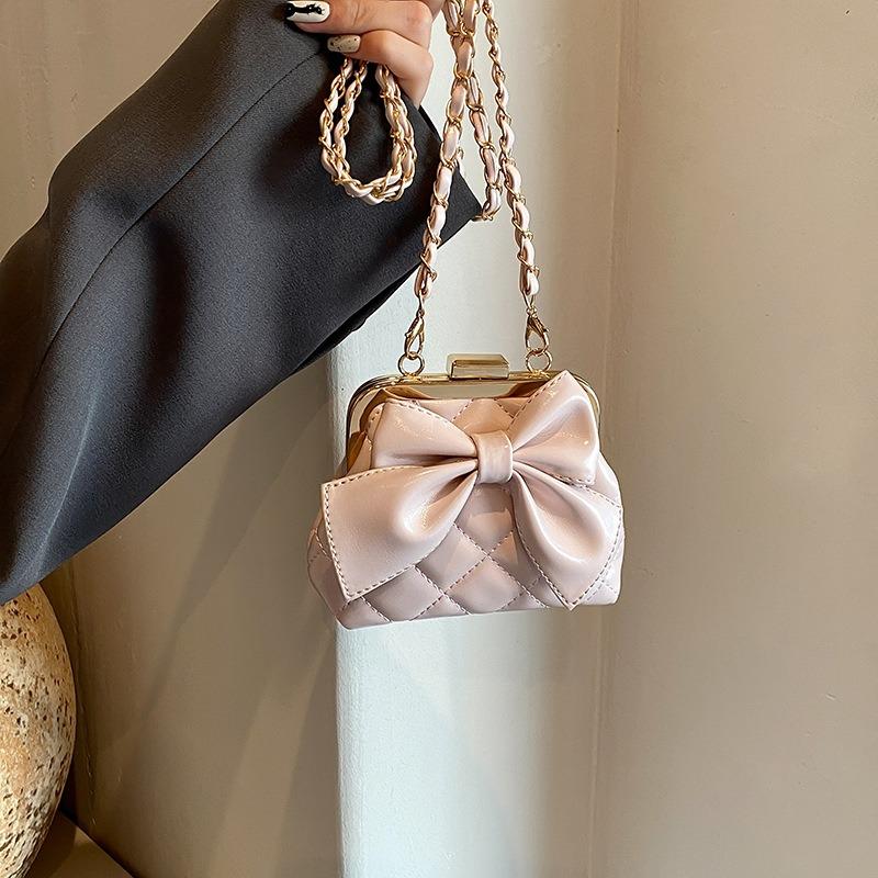 Sweet and Cute Mini Bag, Women's Spring New Bow Messenger Bag, High-end Earphone Bag, Red Envelope.