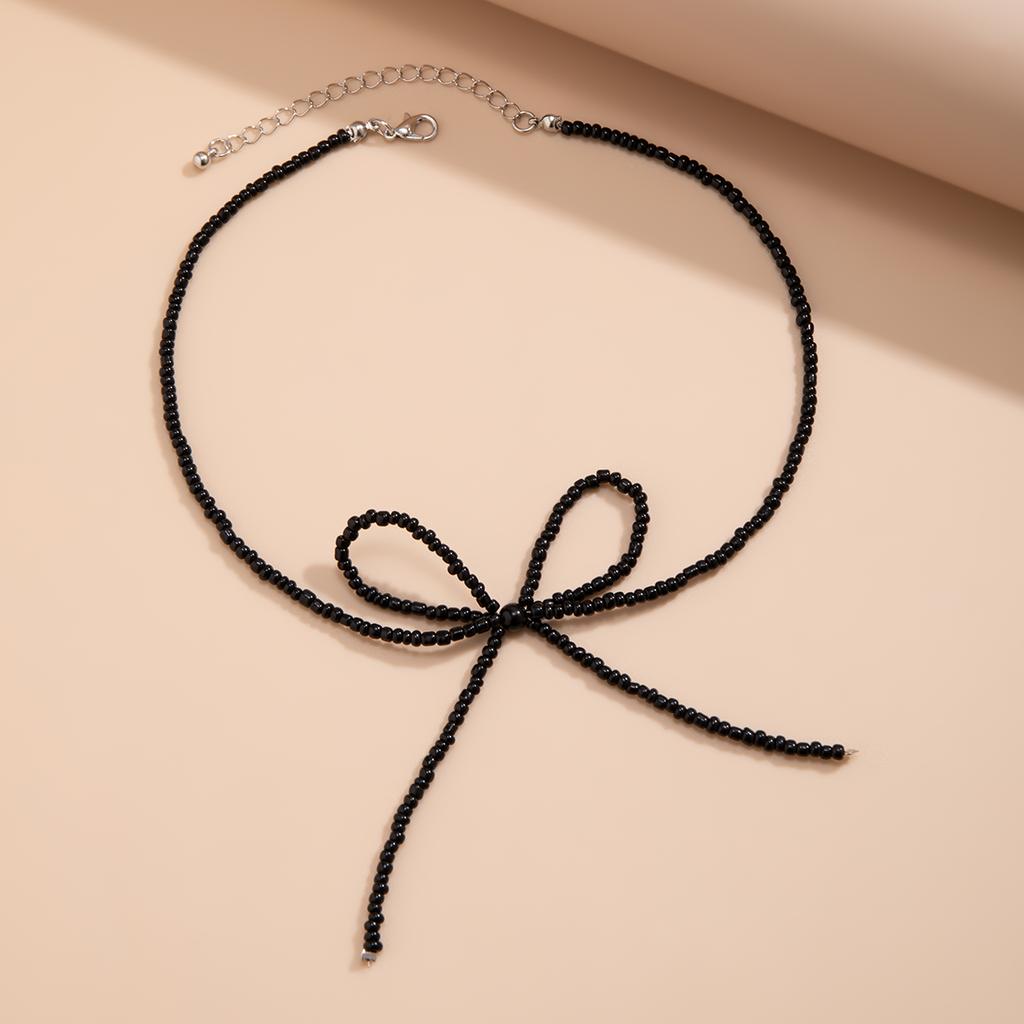 Small Black and White Beads Chain Bowknot Short Choker Necklace for Women Charms Trendy Ladies Collar on Neck Accessories Female