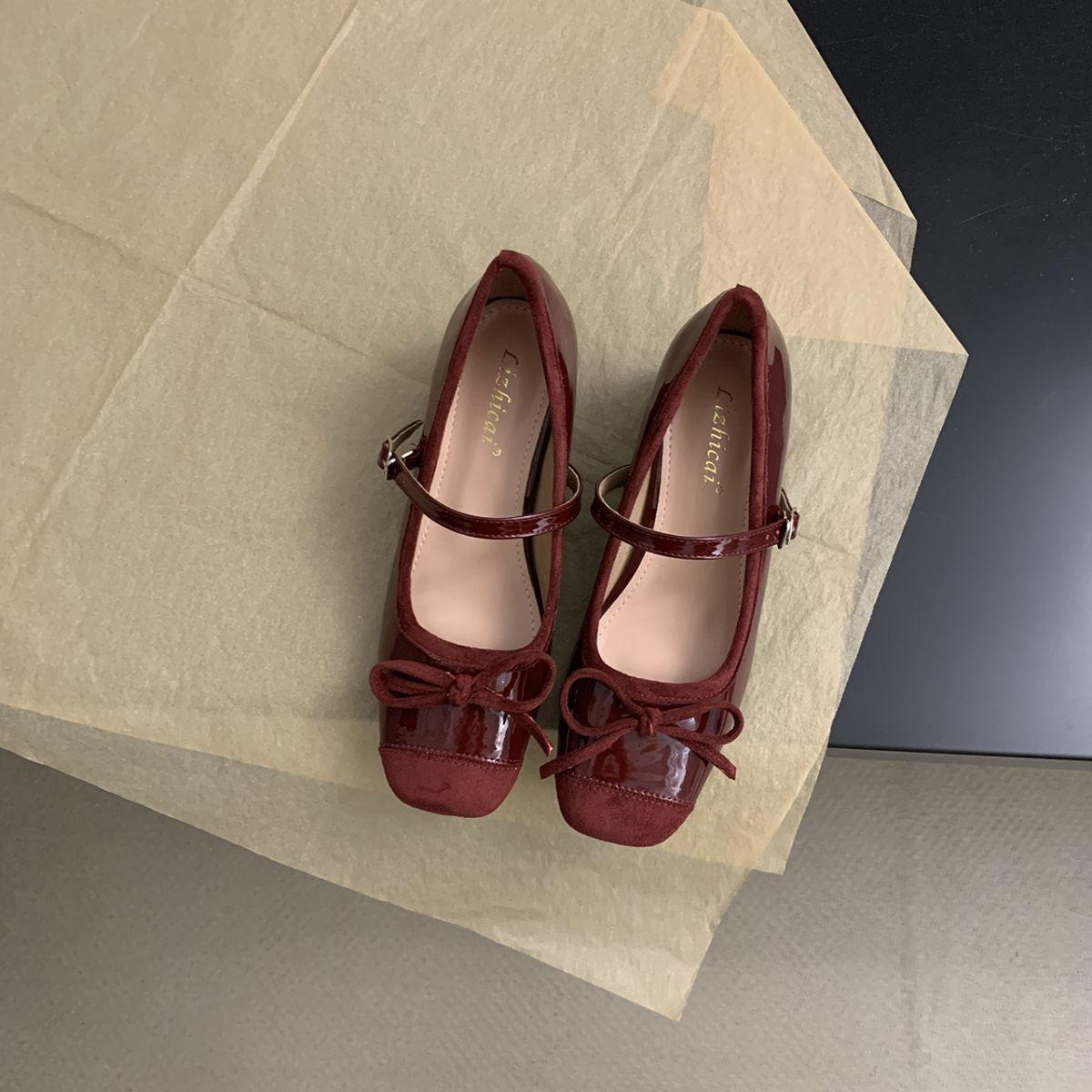 

Bow with skirt square head thick heel with Mary Jane single shoes women s new soft leather grandma shoes in autumn and winter 2025 40 красный