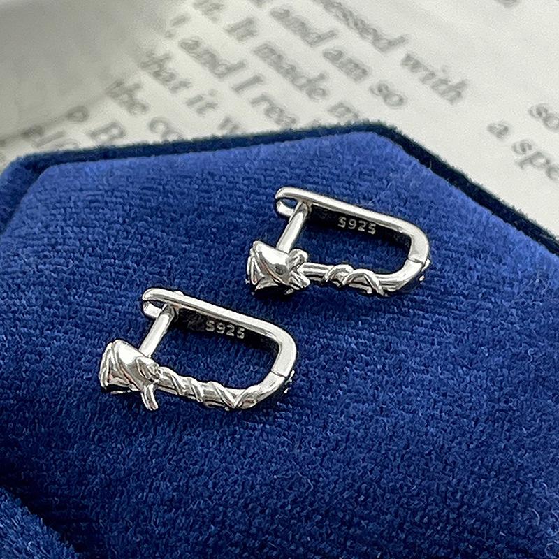 Windrose Ohrbügel Süßes Temperament U-förmige Ohrringe Einzigartiges Design Textur Ranke Blume Ohrringe