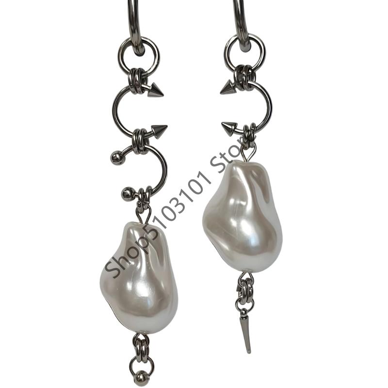 

2pcs Korean Fashion Irregular Pearl Rivet Earrings for Female Punk Charm Aesthetic Geometric Earrings Goth Jewelry Accessories