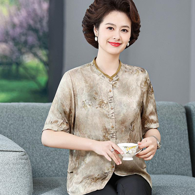 

Elegant Mulberry Silk Tops: Stylish Summer Chinese-Style Shirts for Mothers and Women. 5XL (Recommended 150-165 lbs) зелёный