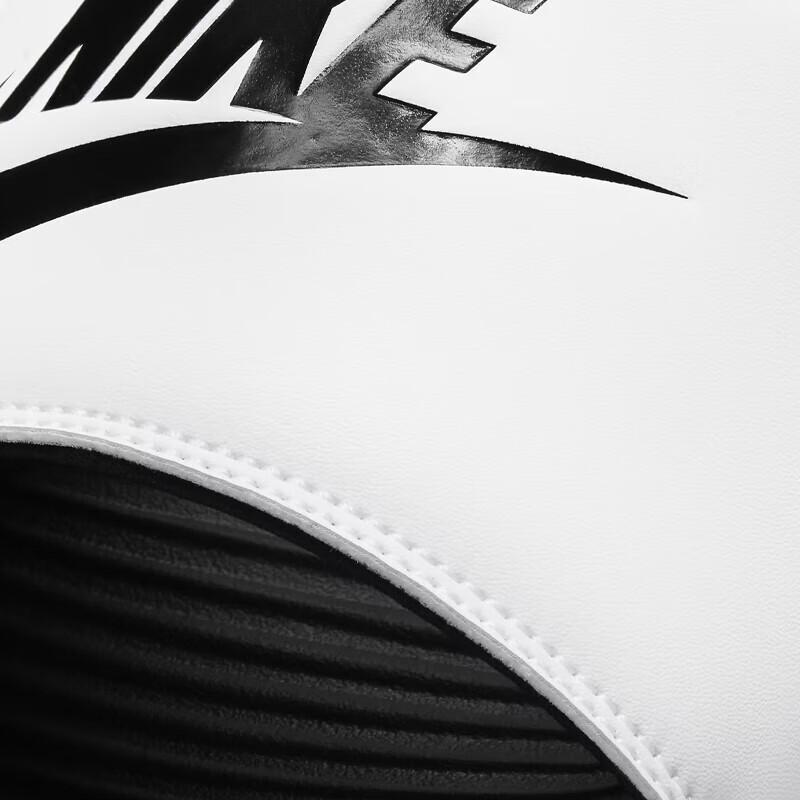 Nike Papuci Bărbați, Adidași Glontă NIKE VICTORI ONE SLIDE, CN9675-005 Alb