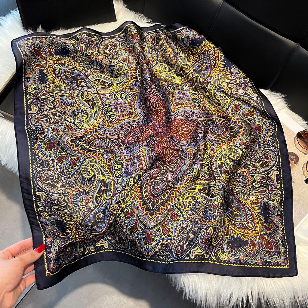 Bohemia Stlye 70*70 Damen Sommer Luxus Mode Seidenschal Weiches Haarband Halstuch Krawatte Weibliches Stirnband Foulard