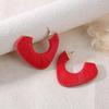 Exaggerated Retro C-Shaped Maillard Weave Stud Earrings: Light Luxury with a High-End, Sophisticated Temperament