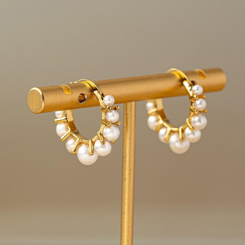 European and American personalized light luxury exquisite pearl circle earrings retro elegant Shu Xiaoxiangfeng design earrings