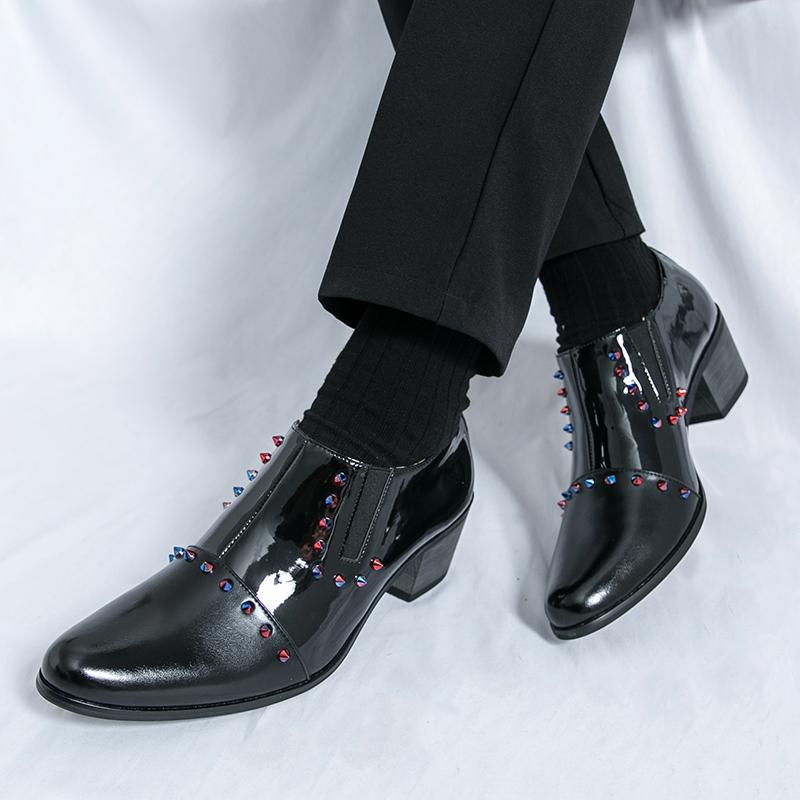 New Men's Pointed Colours Rivet Slip On Patent Leather Height Increasing Shoes Designer Wedding Prom Homecoming Footwear