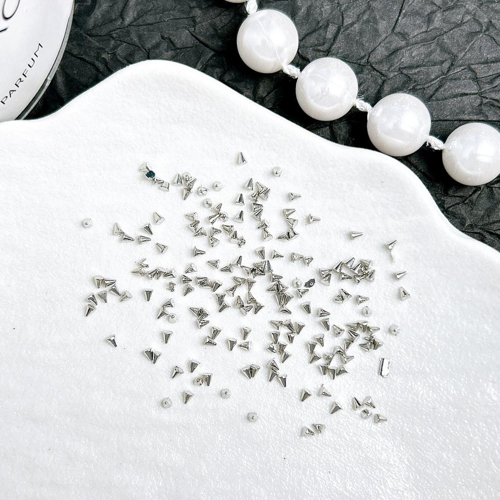 Punk Style Alloy Rivet Nail Art Decorations 3D Pointed Cone Large Medium Small Nail Decorations DIY Accessories