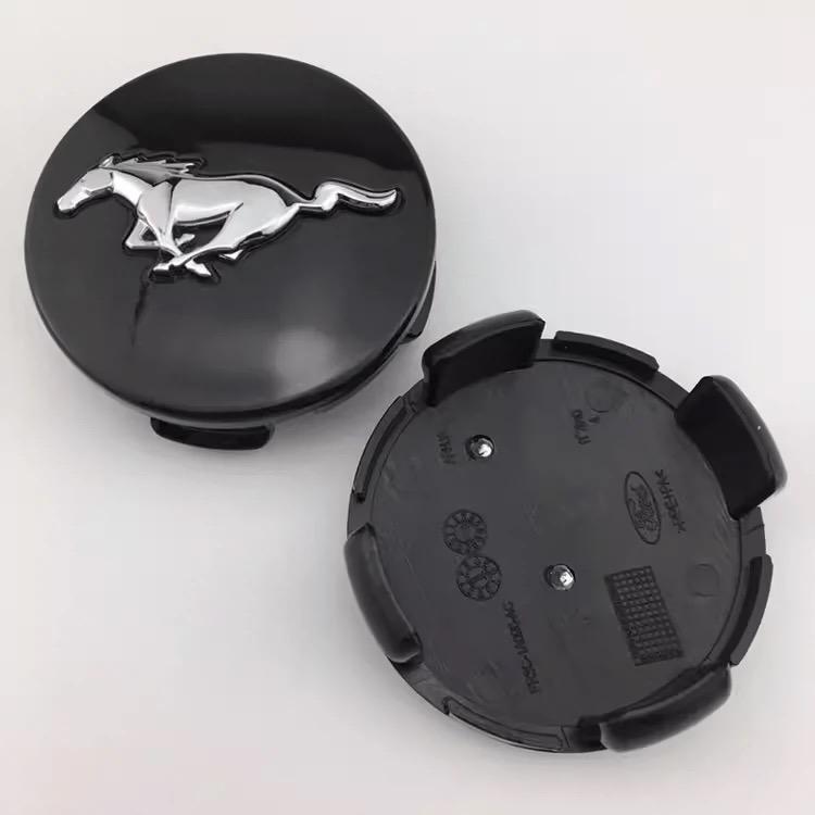Autocollant de Voiture 4 pièces 55mm 68mm ABS adapté pour Ford Mustang cache-moyeu de roue badge logo centre de roue voiture cache badge en plastique