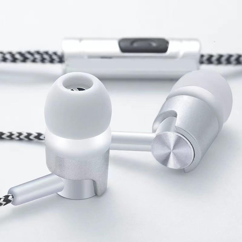 In Ear Design Ergonomic Noise Cancelling Wired In Ear Headphones