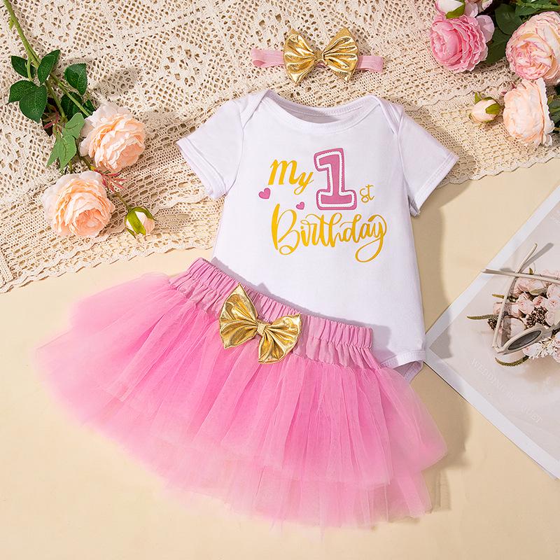 

Наряд на 1-й день рождения для девочки 2025: Комплект из 3 предметов: ромпер, юбка и аксессуар для волос 80 (9-12 months)