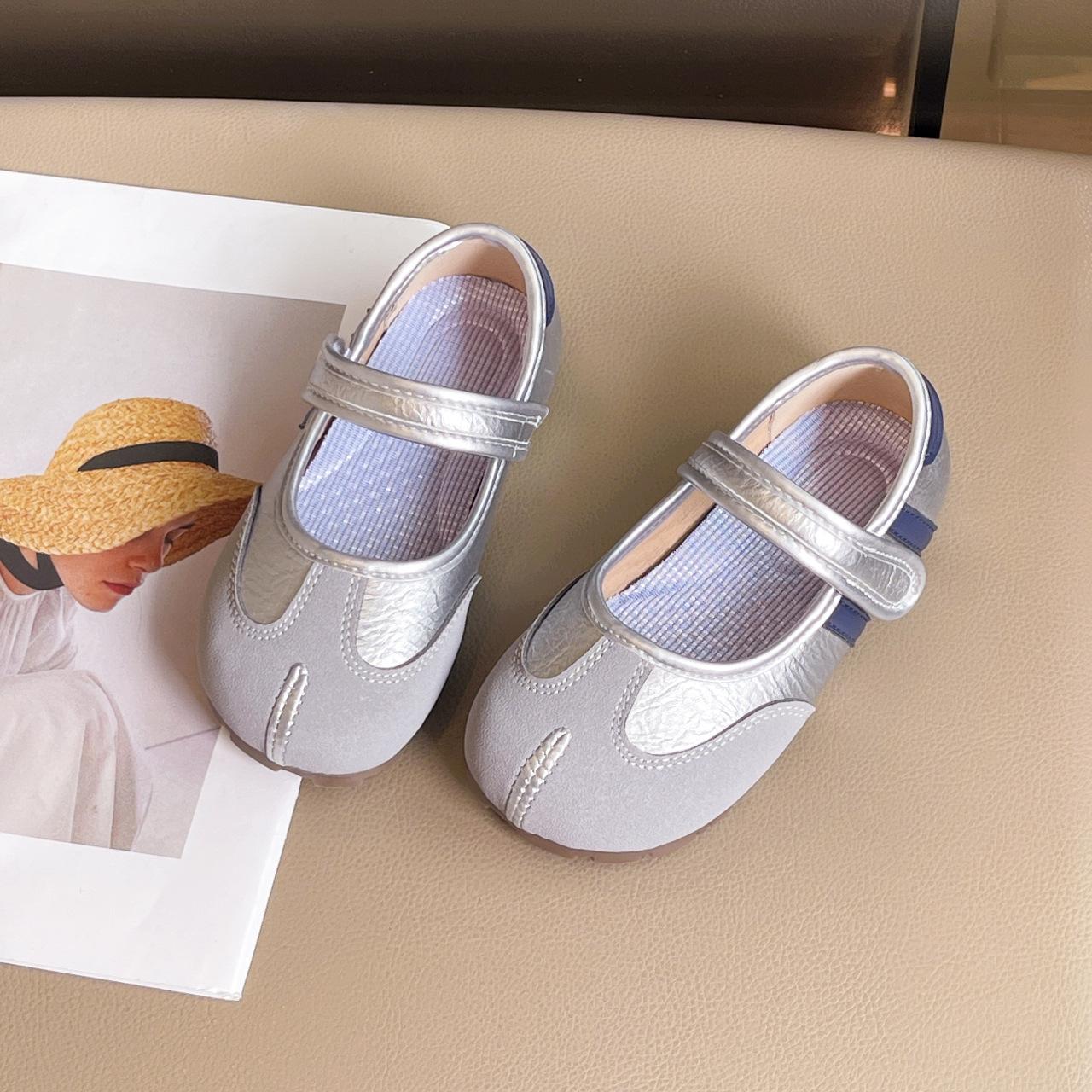 

Children s foreign style splicing color scheme flat bottom shallow mouth small single shoes 2025 early autumn girls fake split toe comfortable casual 25