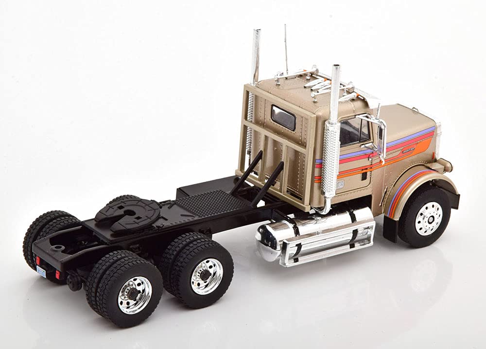 Ixo Freightliner FLC 120 64 T 1970 Metallic Beige 1/43