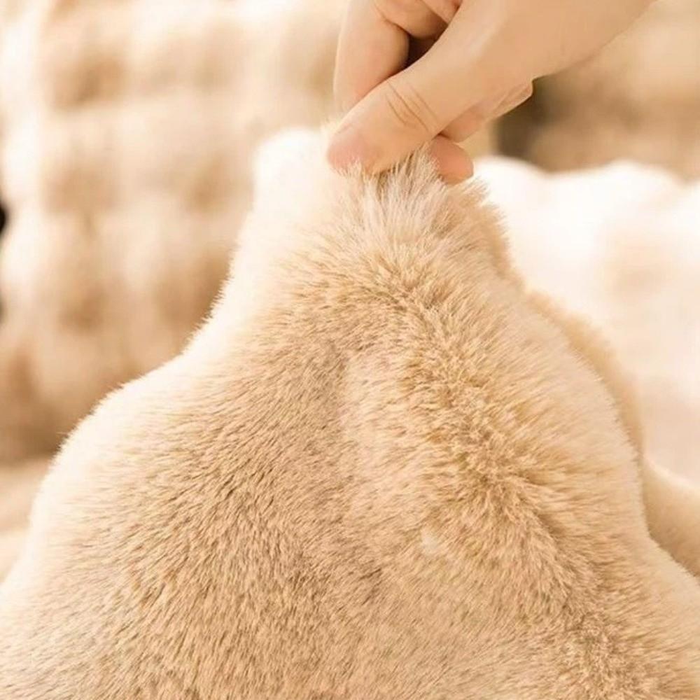 Comfortable Ultra-Soft Pet Mat Keep Warm Thicken Cat Bed Mat Warm Dog Blanket Cats
