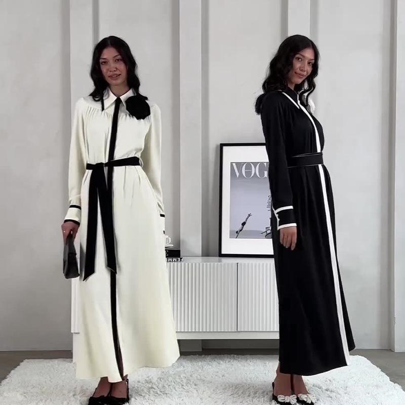 

Елегантна сукня осені 2024 року з кольоровим блокуванням та 3D квітковим дизайном, що підкреслює талію XXXL чорний