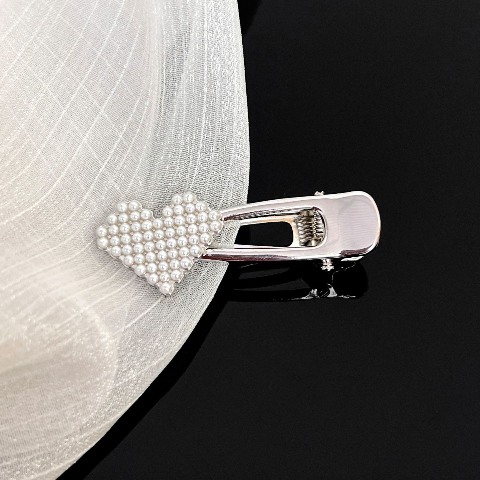 

Простий металевий качкодзьоб, затискач, крокодил, кучерява шпилька, шпилька, тримач для зачіски, пухнаста зачіска, салонна стрижка, головний убір, шпильки 1pc