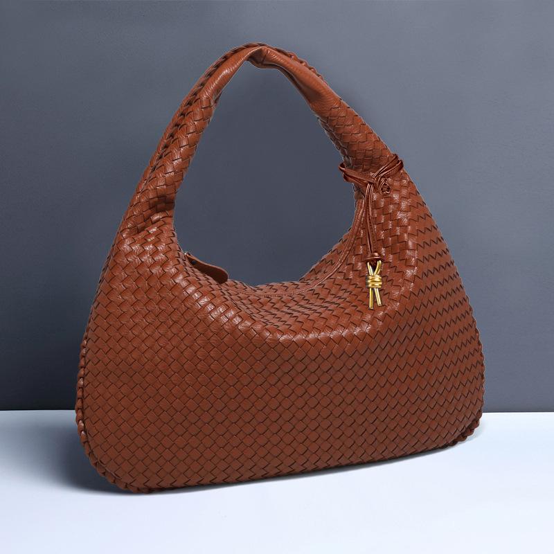 Hand-Woven Retro Single Shoulder Underarm Women'S Bag Fashion Trend Portable Oblique Span Women'S Bag