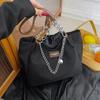 Nylon Einfarbige Große Kapazität Tragetasche Mode Kette Ein Schultertasche Damen Minimalistisch Pendlertasche Premium