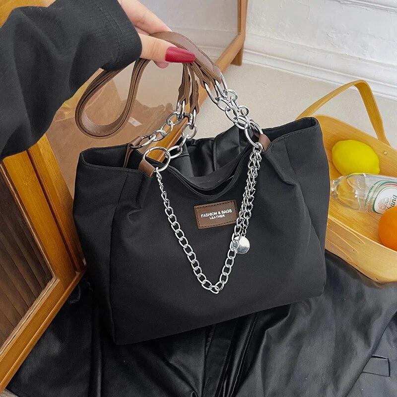 Nylon Einfarbige Große Kapazität Tragetasche Mode Kette Ein Schultertasche Damen Minimalistisch Pendlertasche Premium