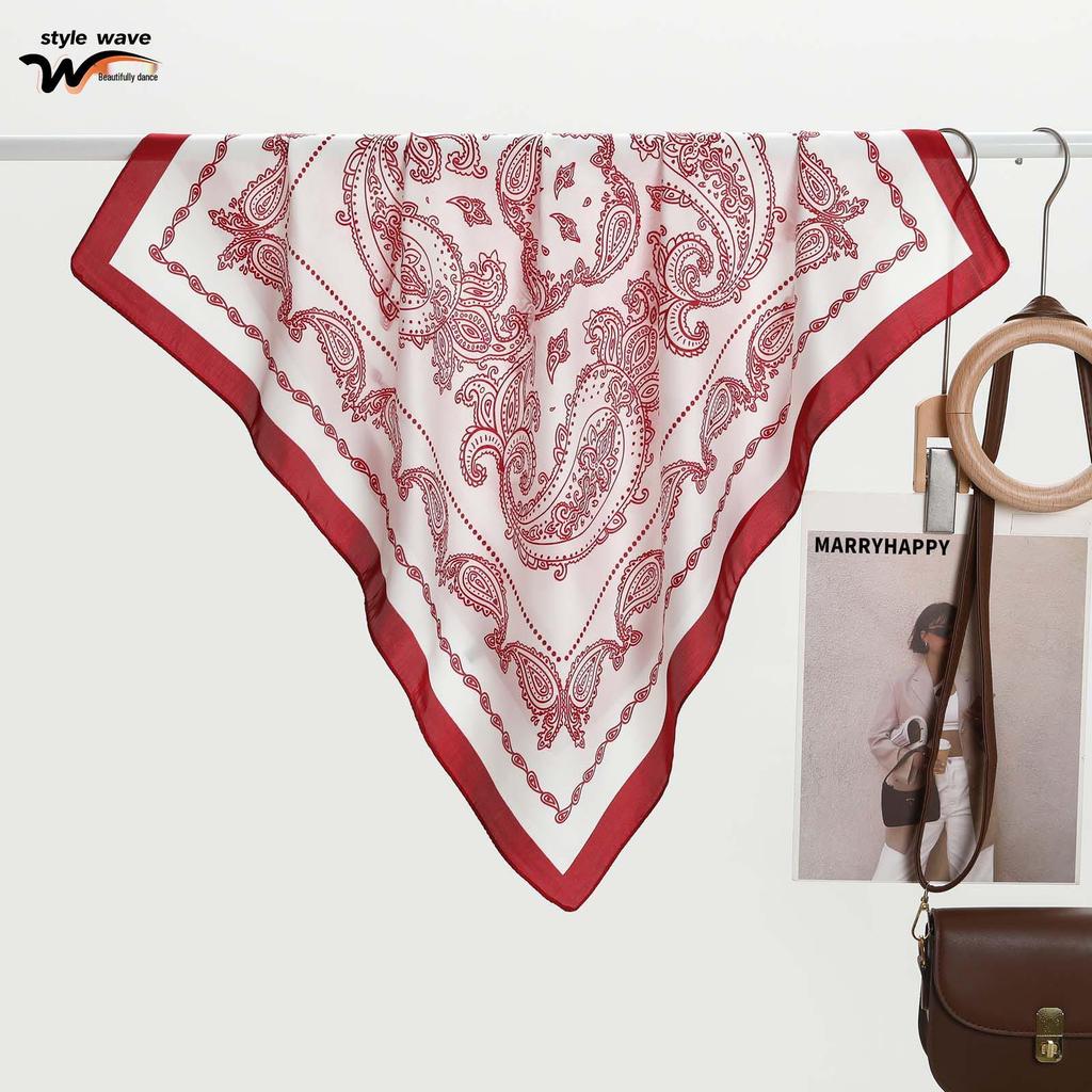 Ladies' Versatile Paisley Print Silk-Feel Scarf: Stylish Spring/Summer Accessory.