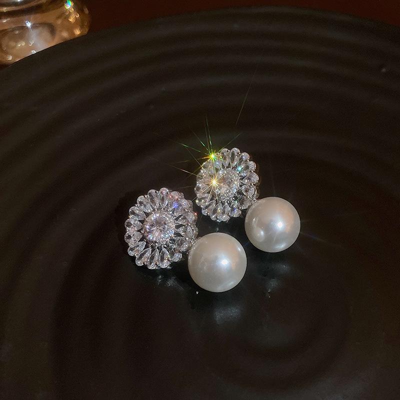 

High-end Silver Needle Zircon Flower Fringed Earrings European and American Light Luxury Temperament Earrings Retro Niche Earrings Women