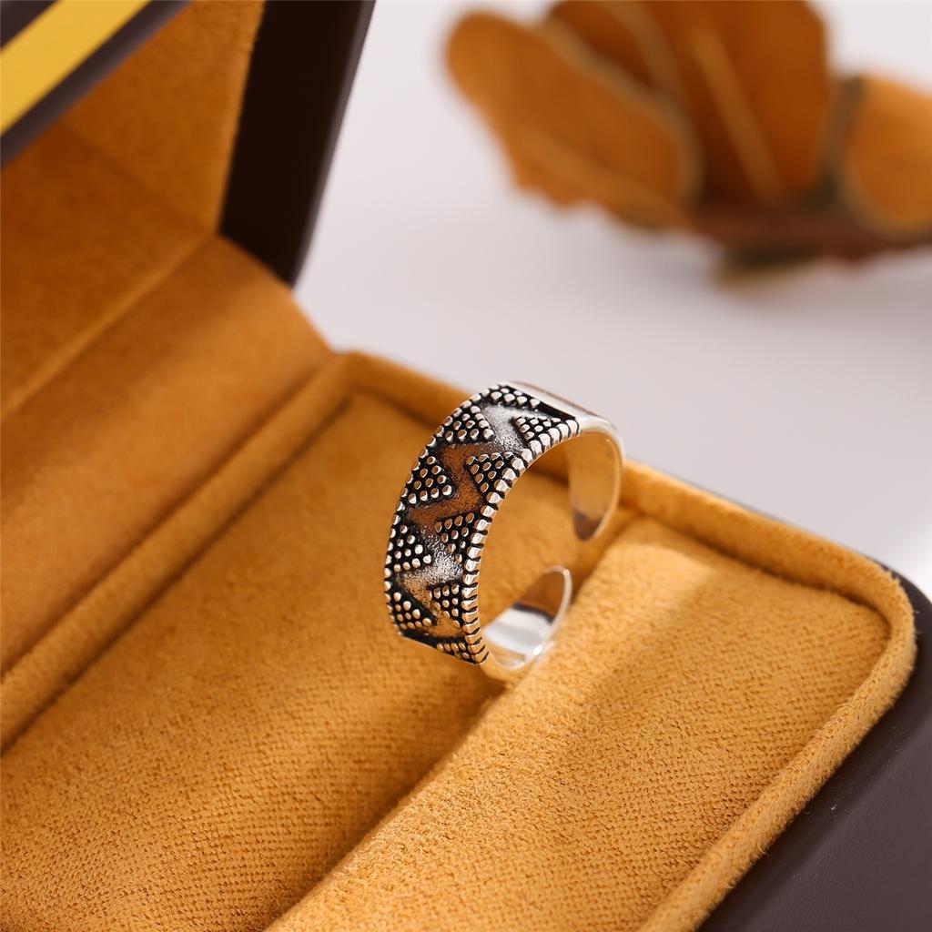 Simple Creative Dot Wave Triangle Geometric 925 Sterling Silver Jewelry Wide Face Retro Exquisite Opening Rings R031