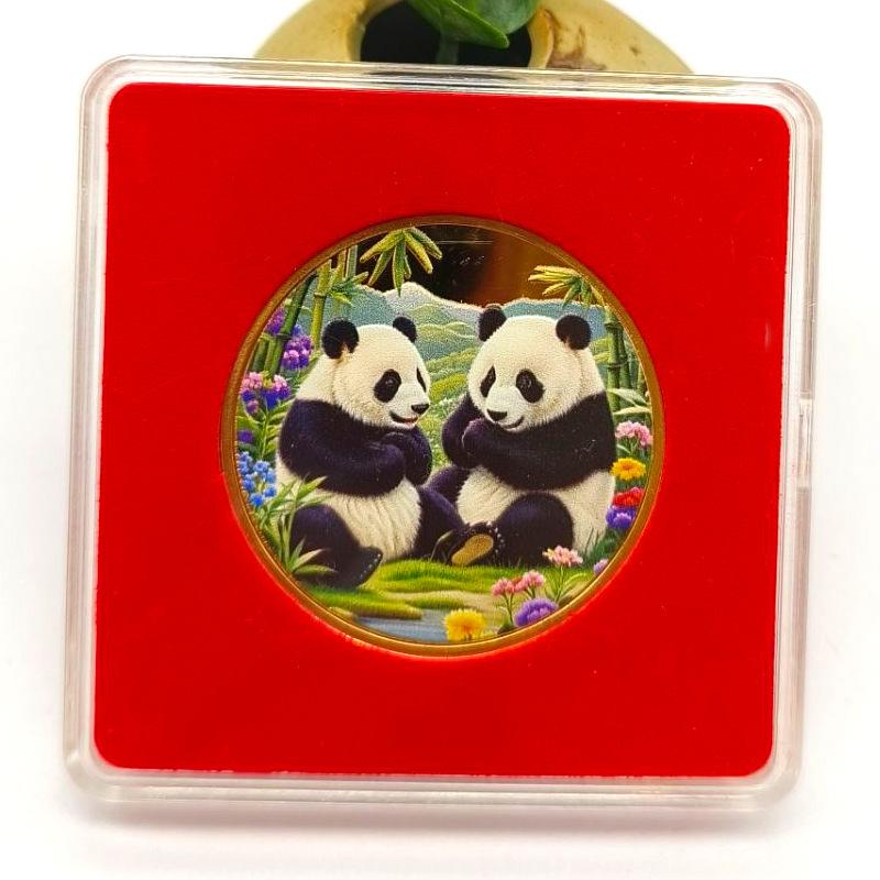 

Національний скарб Монета Панда, Набір Червона коробка Чотири квадрати, Подарунок для події, Кольорова пам ятна медаль Панда 40*1.5mm