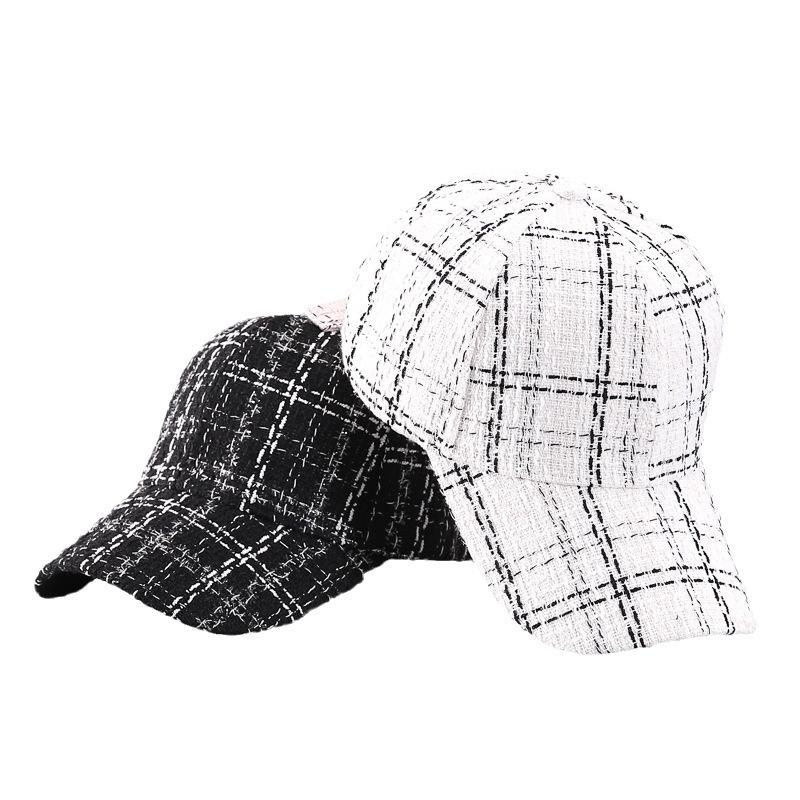 Qiandongge series baseball cap Xiaoxiangfeng black and white checkerboard British style hat spot batch