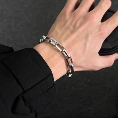 Büroklammer-Kettenarmbänder für Frauen und Männer, Kettenarmband aus Titanstahl mit runden Knebelverschlüssen