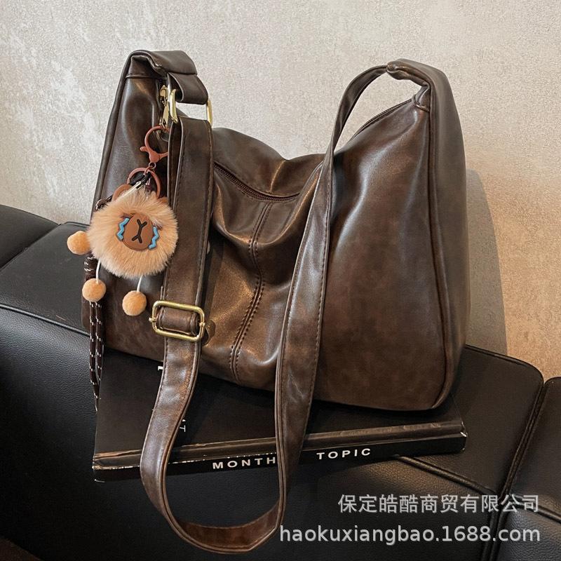 Tote bag women's large capacity 2025 new trendy versatile spring and summer soft leather shoulder messenger bag casual student class bag
