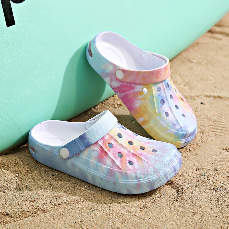 Summer Men's & Women's Sandals Tie-Dye Pattern Clogs Slip On Lightweight Two-Way Wear Garden Clogs Non-Slip Beach Slides