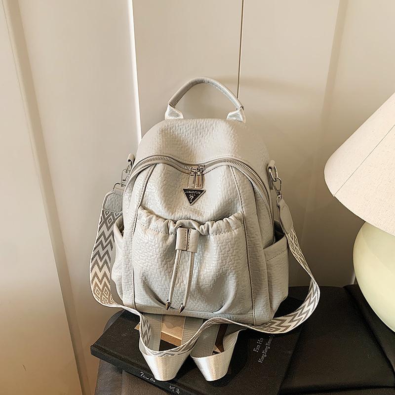 Niche backpack bag women's new fashion simple student bag outdoor travel commuter backpack