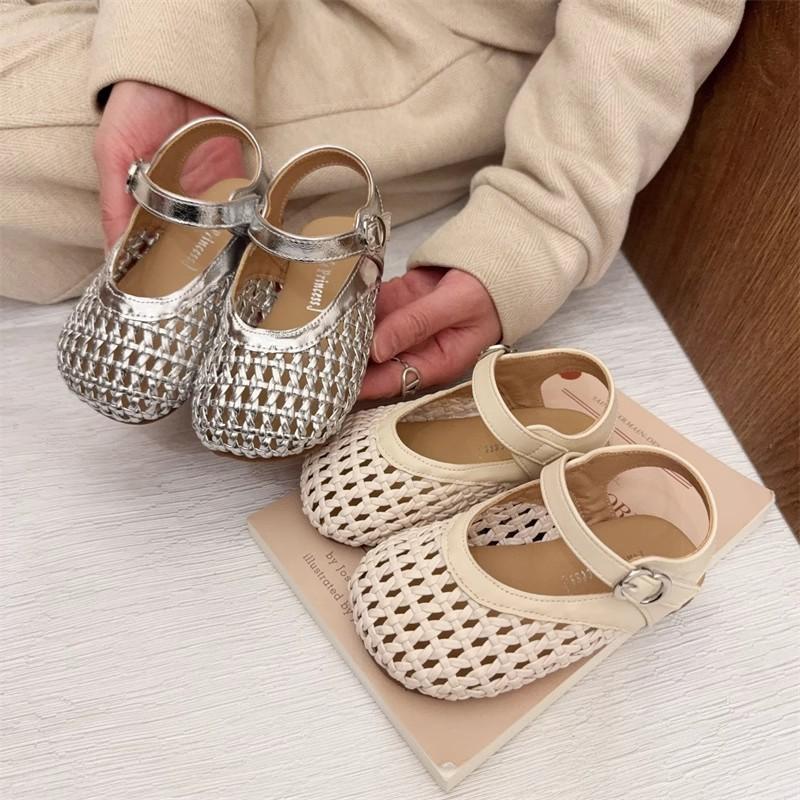 Youth Style Shoes Girls Sandals With Mesh Weave Design Closed Toe Soft Rubber Sole Princess Style Slip-On Shoes Kids