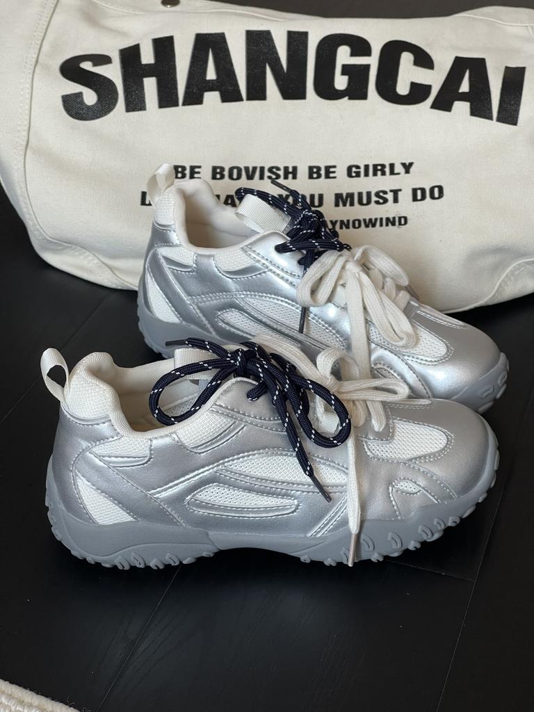 Leather breathable mesh women's casual versatile flat baseplate shoes 2025 summer new retro little white shoes tide