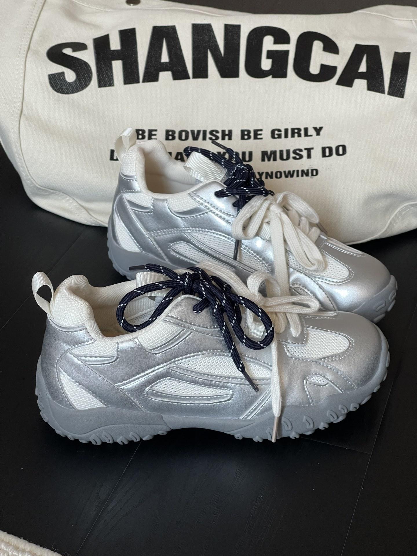 

Leather breathable mesh women s casual versatile flat baseplate shoes 2025 summer new retro little white shoes tide 40 серебряный