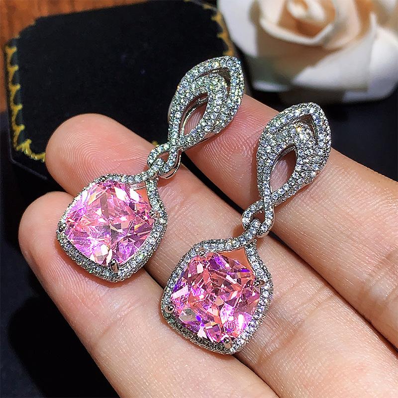 

Jewelry retro pigeon blood red color zirconium earrings square earrings new earrings high-end women s factory is now