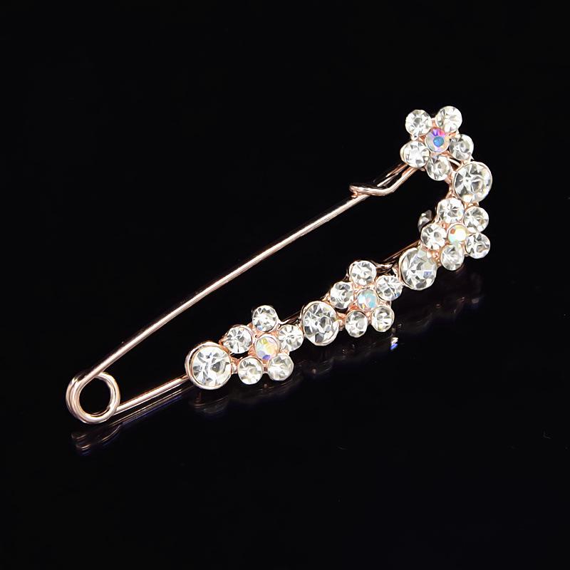 Elegant Rhinestone Plum Blossom Brooch: Versatile Snowflake Collar Pin & Scarf Buckle