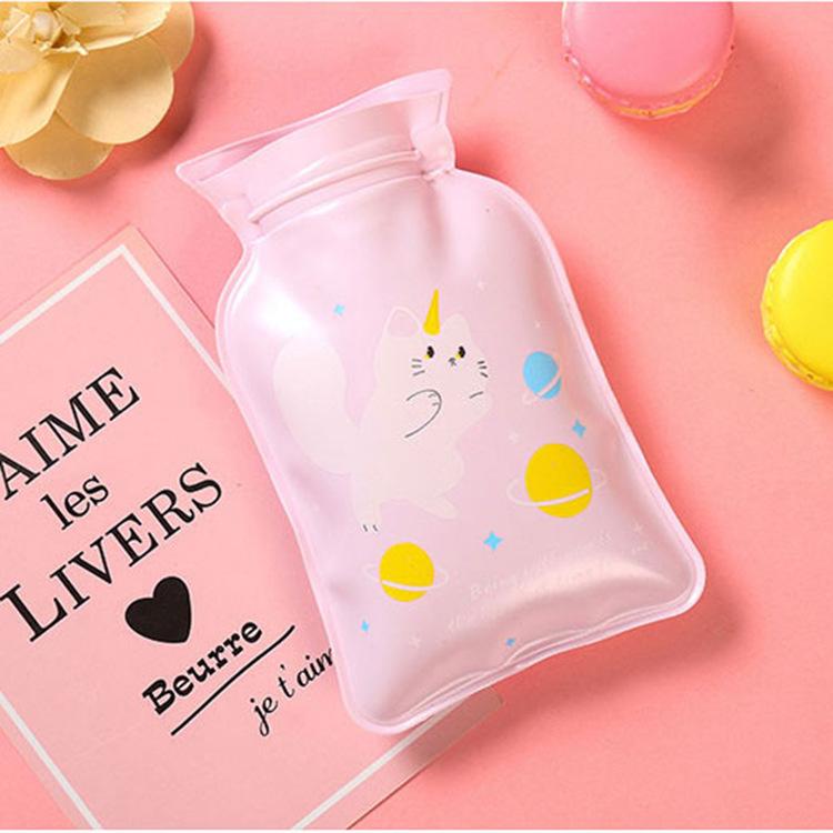 Small cartoon printed hot water bag, mini water filling hand warmer bag, winter heating pad thermal insulation bag explosion-proof hand warmer