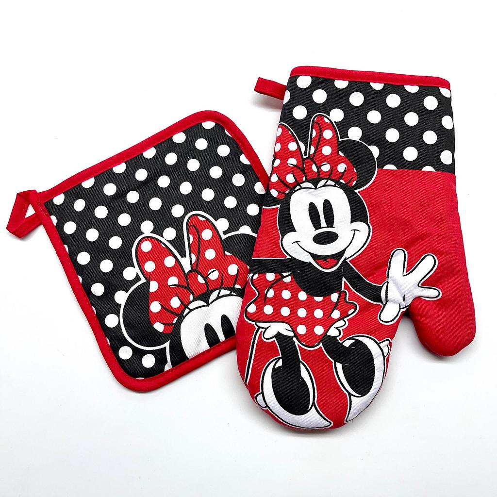 Mickey Mouse Cartoon Heat-Resistant Baking Set: Cute 2-Piece with Gloves & Coaster