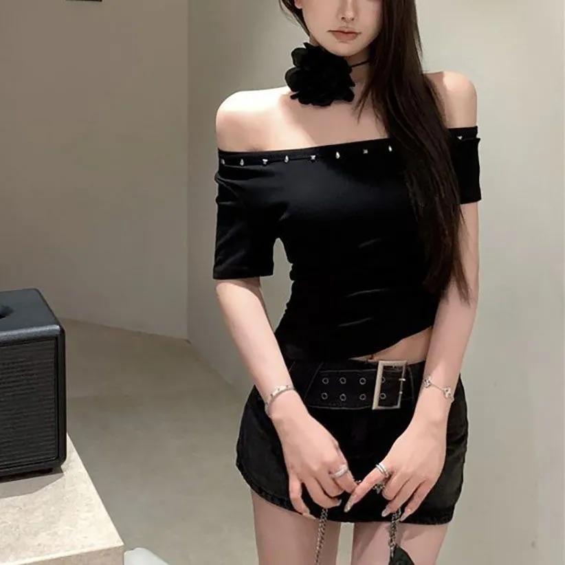 

Женская летняя облегающая укороченная футболка с открытыми плечами с коротким рукавом, топ для девушки, облегающий дизайн XXS чёрный