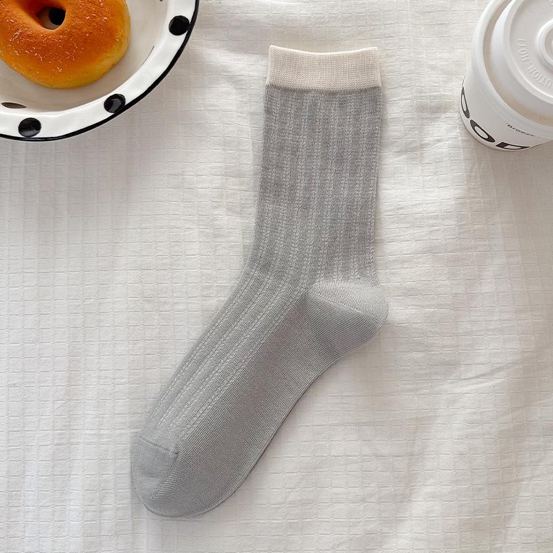 Women's Spring and Summer Thin Mesh Matching Color Boneless Sports Tube Socks