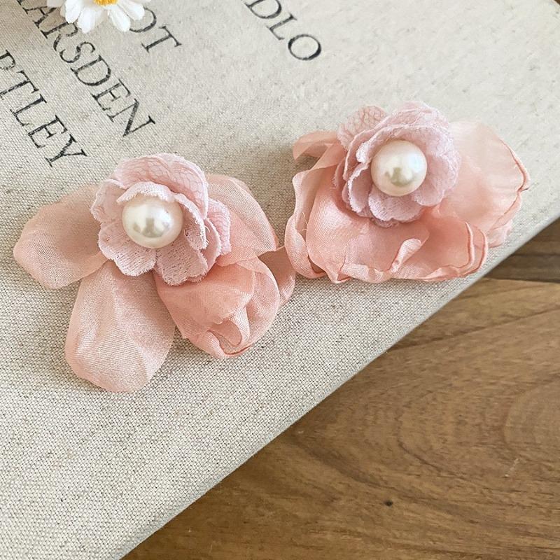Silver Needle Pink Chiffon Flower Fringed Stud Earrings Small Fresh and Sweet Vacation Style Earrings Light Luxury High-end Earrings Women