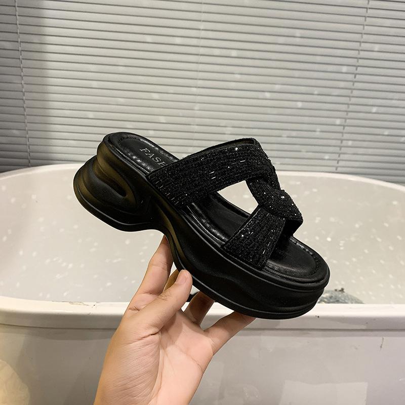 Thick-bottomed rhinestone one-word drag women wear new summer slope heel casual versatile cool slippers