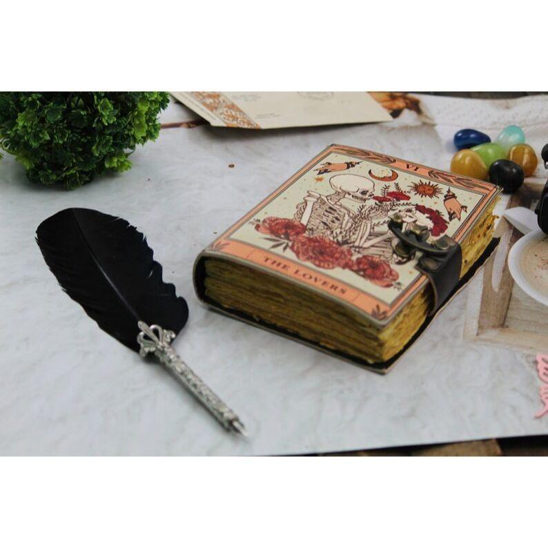 Buch der Zaubersprüche, gedrucktes Grimoire-Tagebuch, Tarot-Notizbuch der Liebhaber, Spiral-Gothic-Notizbuch, Totenkopf-Liebhaber, antike Tagebücher, Geschenke für Männer oder Frauen