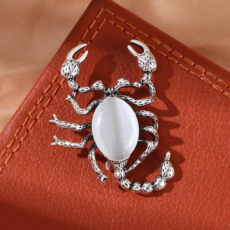 

Ретро Изысканный Универсальный Раковина Скорпион Высококлассная Мода Универсальное Животное Скорпион Брошь 4*5CM