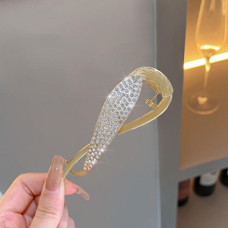 Elegant Shark Clip Pearl Hair Barrette for Women Chignon Hair Accessory with Frog Button Design 1/3pcs Set